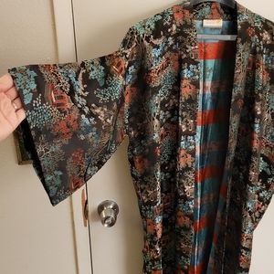 Womens classic kimono size medium NWOT